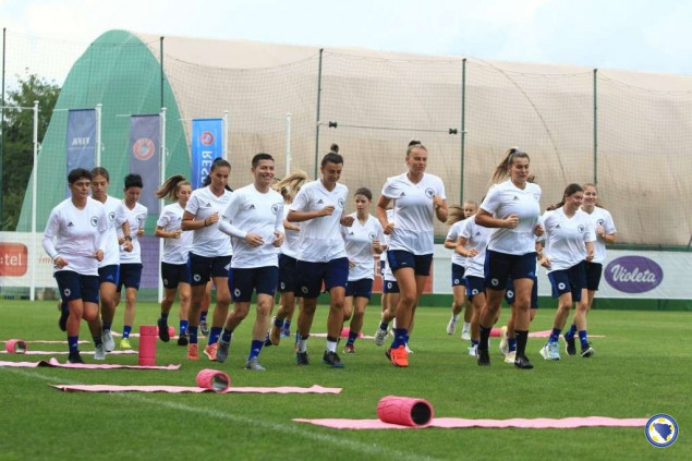 Nogometašice BiH počele pripreme za meč s Azerbejdžanom