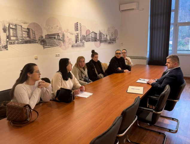 U Novom Travniku 25 prvačića ne pohađa nastavu zbog spora oko učiteljice