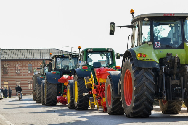 Odžački poljoprivrednici u znak prosvjeda ušli u parcele državnog zemljišta