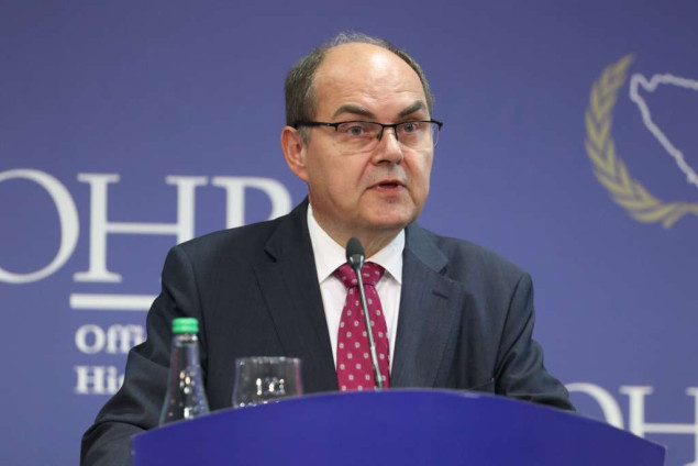 Schmidt najavio sastanak s Vučićem