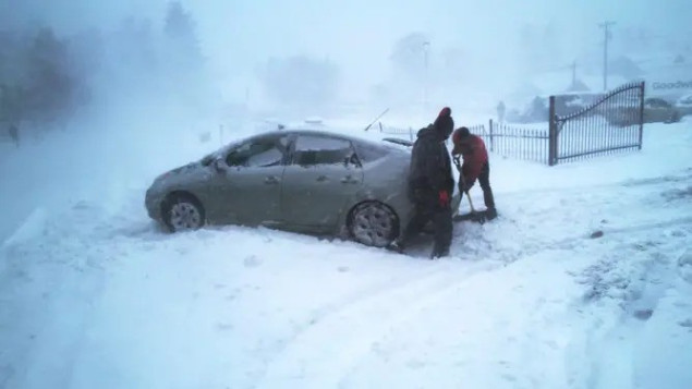 Snježna oluja pogodila Kolorado, zatvorene škole, vladine kancelarije i autoputevi