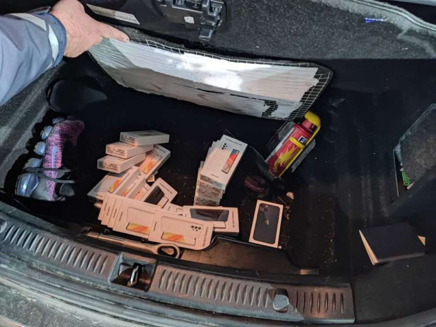 Na prijelazu Orašje zaplijenjena veća količina mobitela