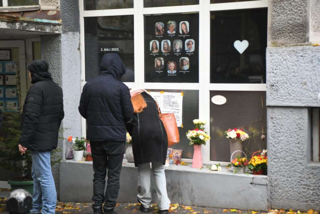 Prosvjed roditelja djece ubijene u "Ribnikaru" u Beogradu