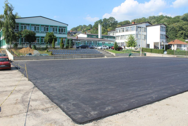 Sigurnost učenika OŠ Sapna nije bila ugrožena, zaposlenik škole suspendovan