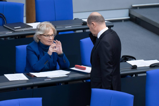 Scholz prihvatio ostavku Lambrechtove