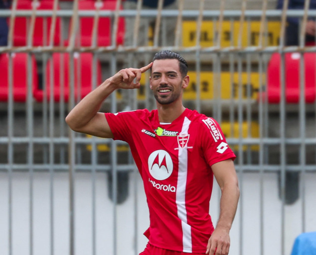 Fudbaler Monze na operaciji pošto je ranjen u napadu nožem