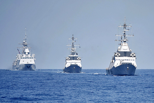 Humanitarni brodovi čekaju odobrenje na ulazak u luke