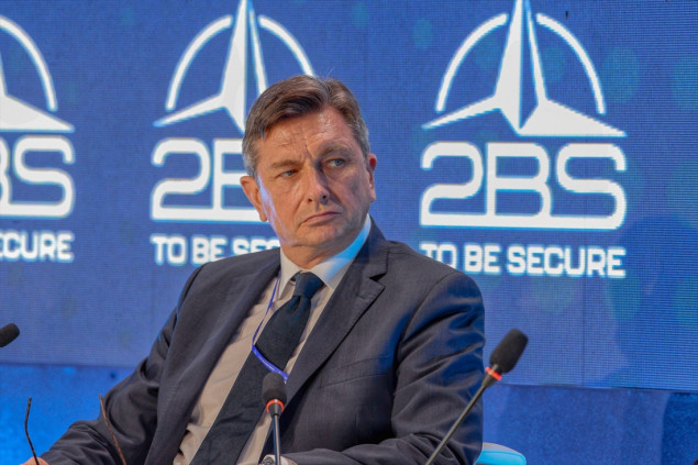 Pahor: Ako se ispostavi da iza događaja na sjeveru Kosova stoji Srbija, to bi bio znak da ostaje u sferi Moskve