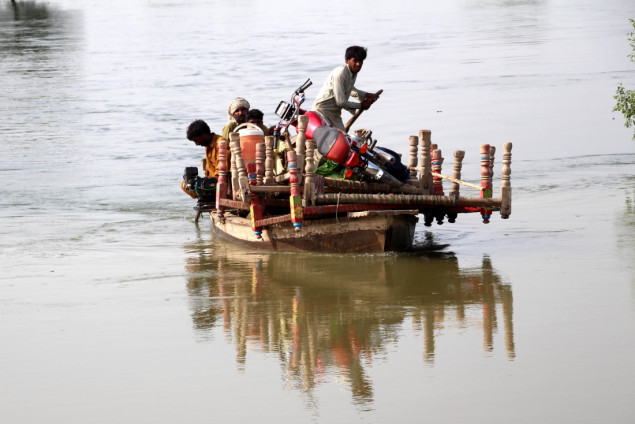 Pakistan se 'davi u poplavama', šteta od oko 10 milijardi dolara