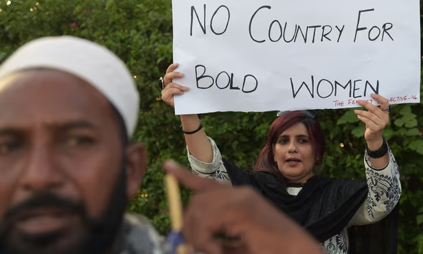 U Pakistanu otac ubio kćerku zbog objava na TikToku