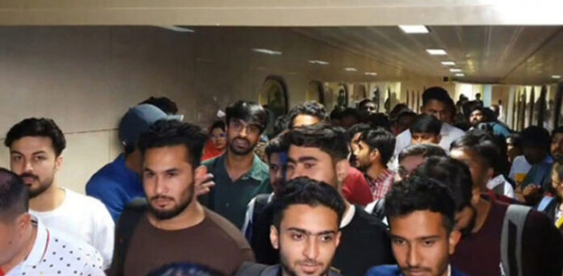 Nekoliko hiljada Pakistanaca se iz Kirgistana nakon napada na strance vratilo kući