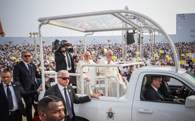 Papa predvodio misu u Bahreinu pred 30.000 katolika