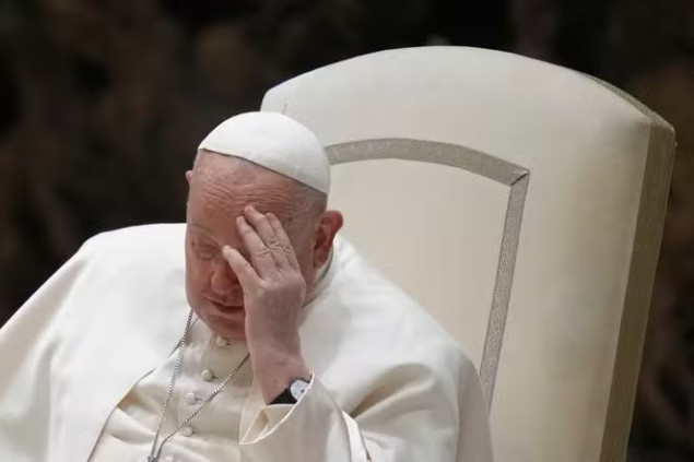 Papa Franjo zbog bronhitisa primljen u bolnicu