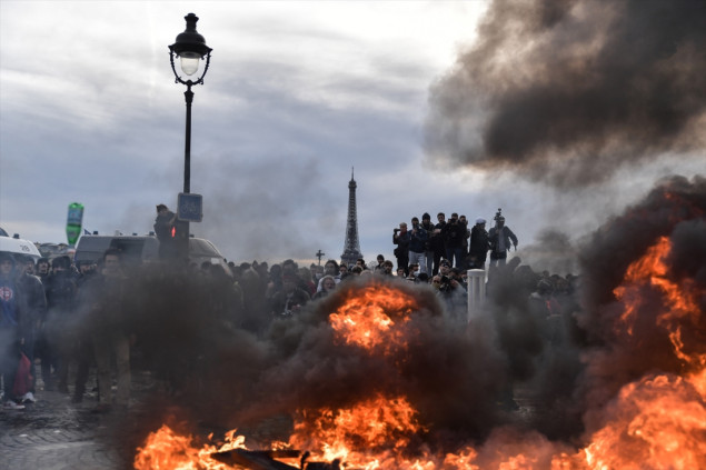 Tokom protesta u Francuskoj privedeno 310 ljudi, protesti i danas