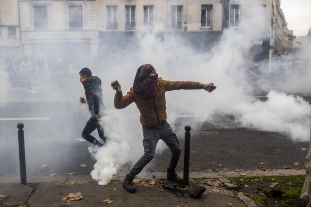 Žestoki sukobi demonstranata i policije u Francuskoj