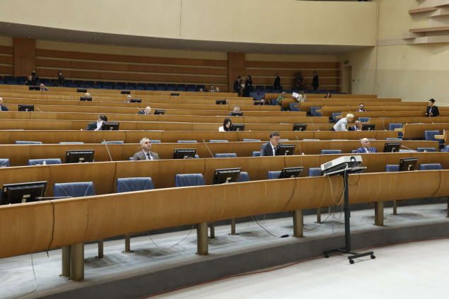 Poslanici razmatrali izmjene zakona o platama i naknadama, zastavi BiH i sportu
