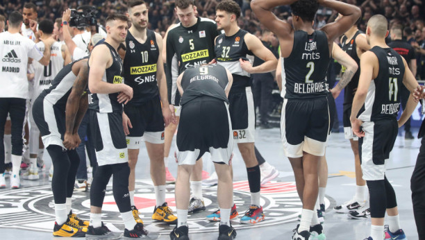 KK Partizan pozvao navijače da ispred Arene polože cveće i zapale sveće za žrtve napada u školi