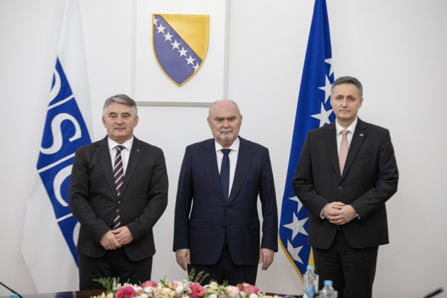 Komšić i Bećirović sa generalnim sekretarom OSCE-a: upozorili na prijetnje ustavnom poretku BiH