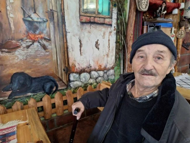 Pekar sa devet života: Pregazio ga kamion, pao u otvor lifta, rijeku i kanal, život mu spasio pas