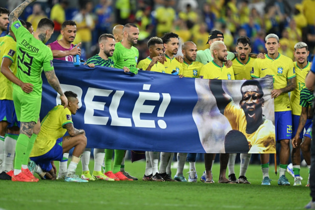 Reprezentativci Brazila iz Katara poslali poruke podrške legendarnom Peleu