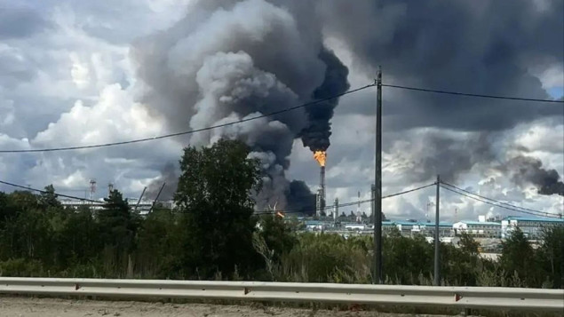 U požaru na kompleksu Amur u Rusiji poginula jedna osoba, više od 120 povrijeđenih