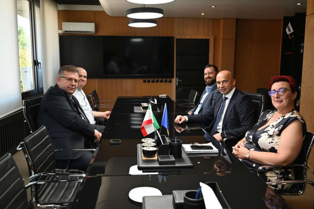Pivić: Plaće prosvjetnih radnika, policije i državnih službenika od 1. jula veće za 10 posto