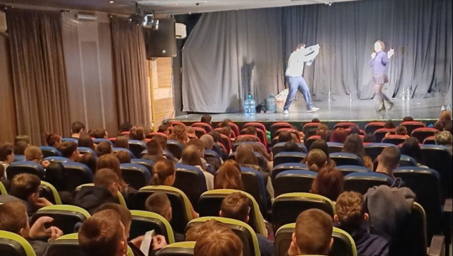 Predstavu „Plastika“ gledali sarajevski osnovci
