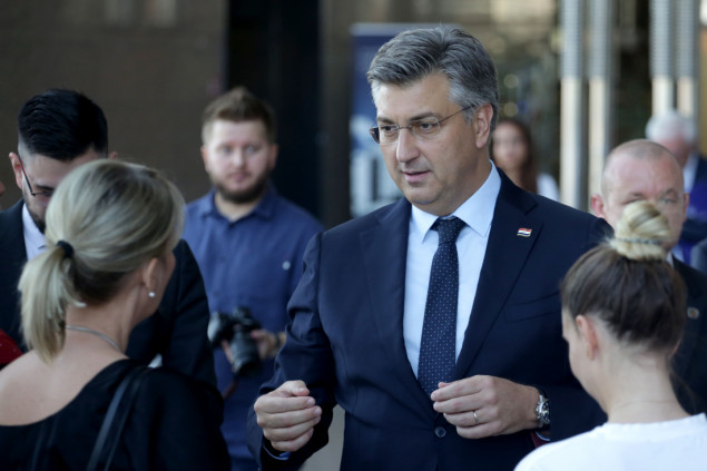 Plenković: Vjerujem da je Schmidt zadnja brana prije izbora u listopadu