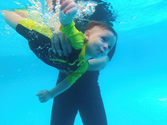 Časovi plivanja za bebe i malu djecu u Kairu