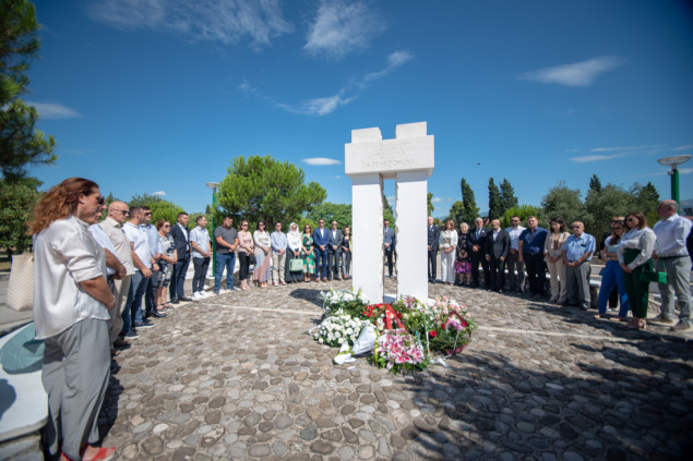 U Podgorici obilježen Dan sjećanja na genocid u Srebrenici