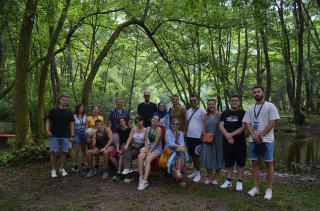 Udruženje "Ruku na srce" realizovalo internacionalni projekt umrežavanja mladih regiona
