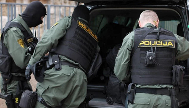 U Prebilovcima kod Čapljine uhićen muškarac zbog droge, oružja i streljiva