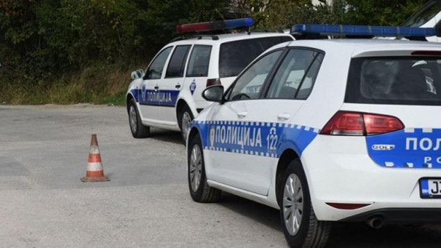Maloljetnik u Modriči prijetio i pucao iz puške