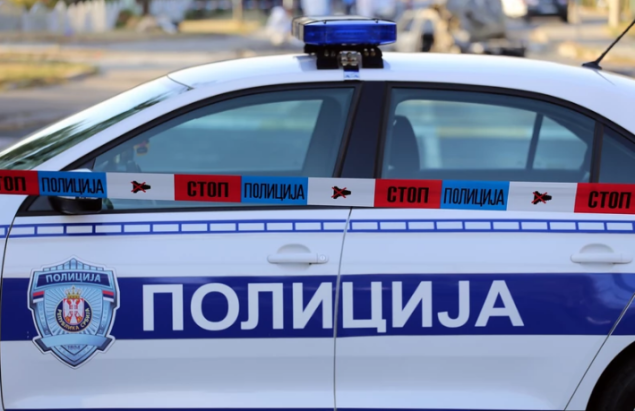Srbija: Trinaestogodišnjak sjekirom teško ozlijedio dvije osobe