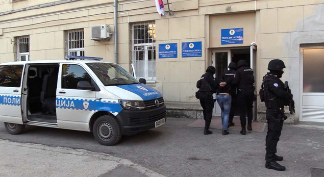 Uhapšen maloljetnik osumnjičen za pripremu napada na školu u Trebinju