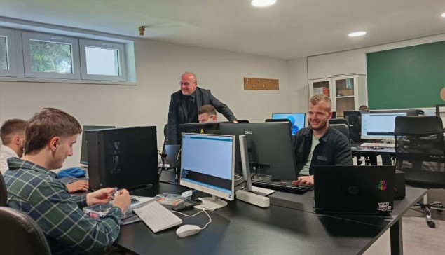 Politehnički fakultet u Zenici dobio Laboratoriju za softversko inženjerstvo 'AI LAB'