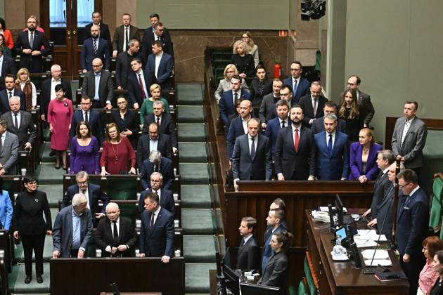 Poljska opozicija pokušala silom da uvede osuđene bivše poslanike u parlament