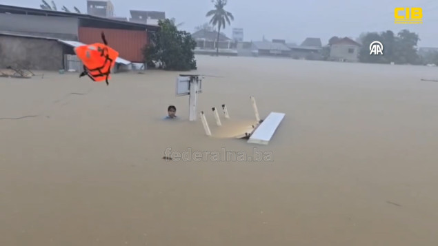 Poplave na jugu Tajlanda usmrtile 33 osobe, direktno pogođeno blizu milion porodica