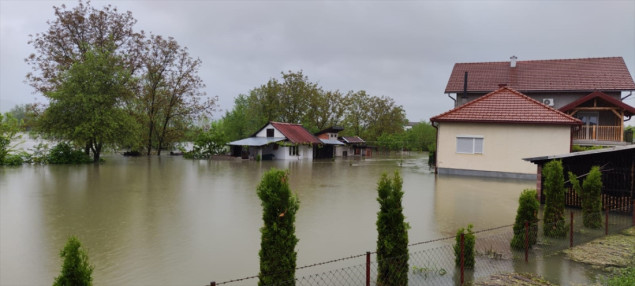 "Merhamet" doprema interventnu pomoć poplavljenim područjima u Krajini