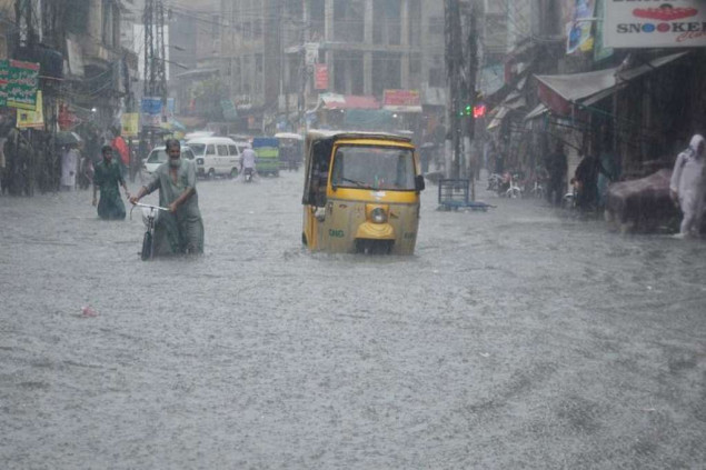 Skoro 100 ljudi poginulo nakon jakih kiša u Indiji i Nepalu