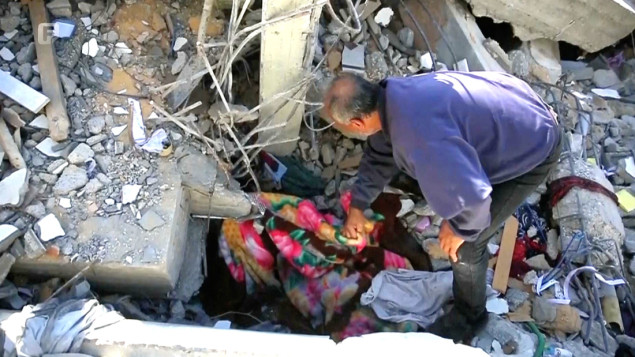 Broj ubijenih Palestinaca u izraelskim napadima na Gazu veći od 18.200