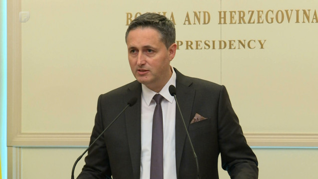 Bećirović odgovorio Kalabuhovu: Bio bih zabrinut da si me hvalio