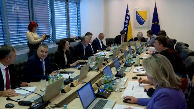 Vijeće ministara BiH: Odluka o većim platama na stolu, reformski zakoni na čekanju