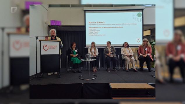 Majke Srebrenice održale predavanje pred nizozemskim kontingentom