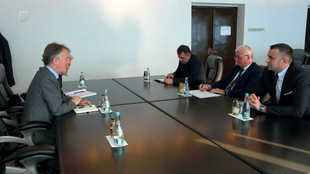 Veleposlanik Reilley u posjeti SBK-u, razgovarao s Lendom i Matišićem