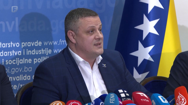 SDPBiH: Nećemo prihvatiti krivnju bez presude, niti prepustiti kampanju političkoj presudi