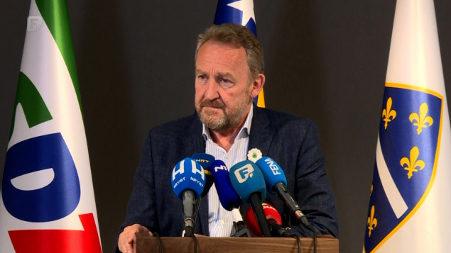 SDA utvrdila kandidatske liste, Izetbegović izlazi na megdan Bećiroviću