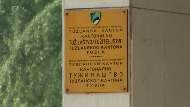 U Tuzli ubijen beskućnik, jedna osoba uhapšena