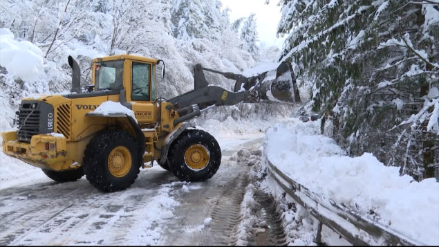 U Istočnom Drvaru zbog snijega vanredna situacija, nema struje, ni signala