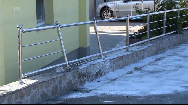 Djeca stradala u nesreći kod Cazina i dalje u teškom stanju, jedno je u komi